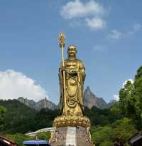 去咗九華山一趟，心裡面嗰啲嘢忽然間就落晒地