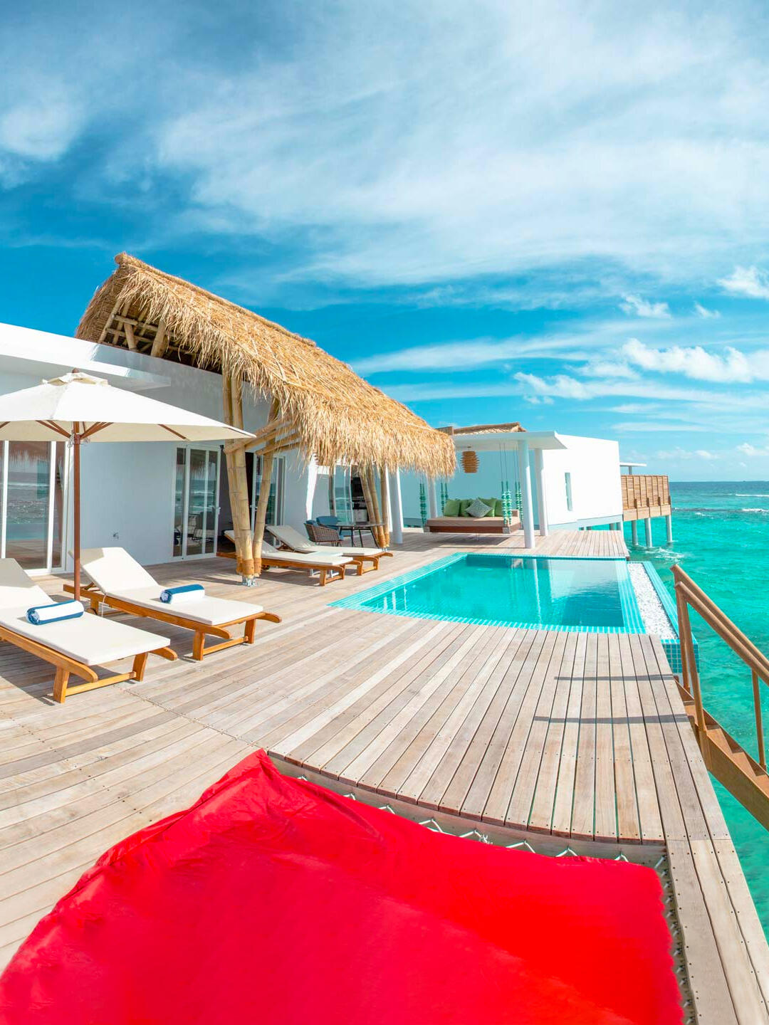 Struggling to choose an island? Emerald Maldives Resort & Spa is your ultimate solution!