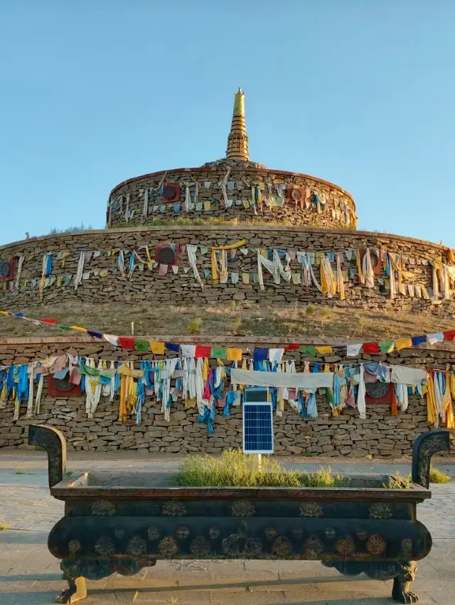 초원의 목가, 만두라 관광지