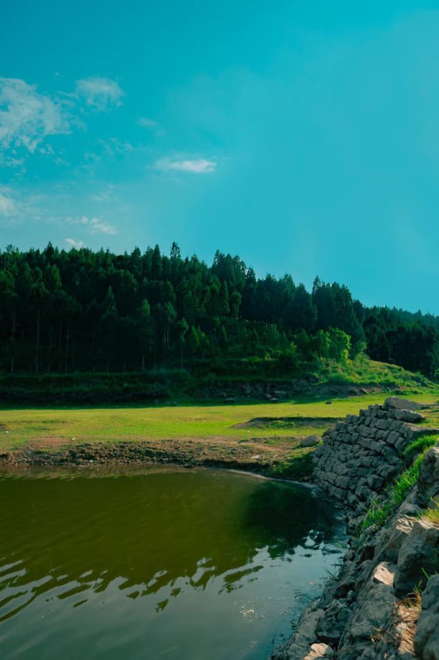 滇東秘境!曲靖深秋隱藏玩法上線,山水文化一鍵全含! 滇東秘境!曲靖深秋隱藏玩法上線,山水文化一鍵全含!
