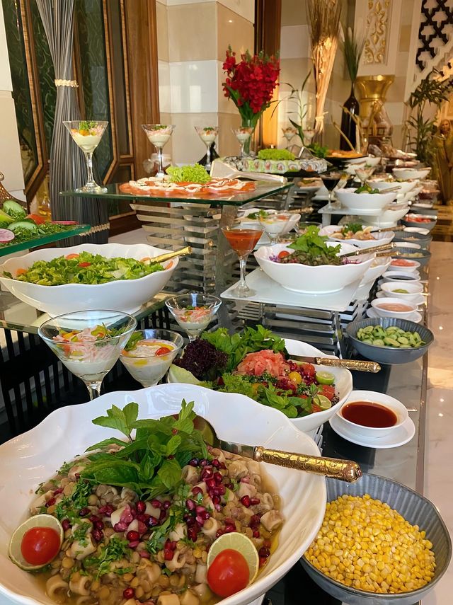  Sudah lama nggak mau pindah dari hotel tepi pantai ini di Jeddah, Arab Saudi! 