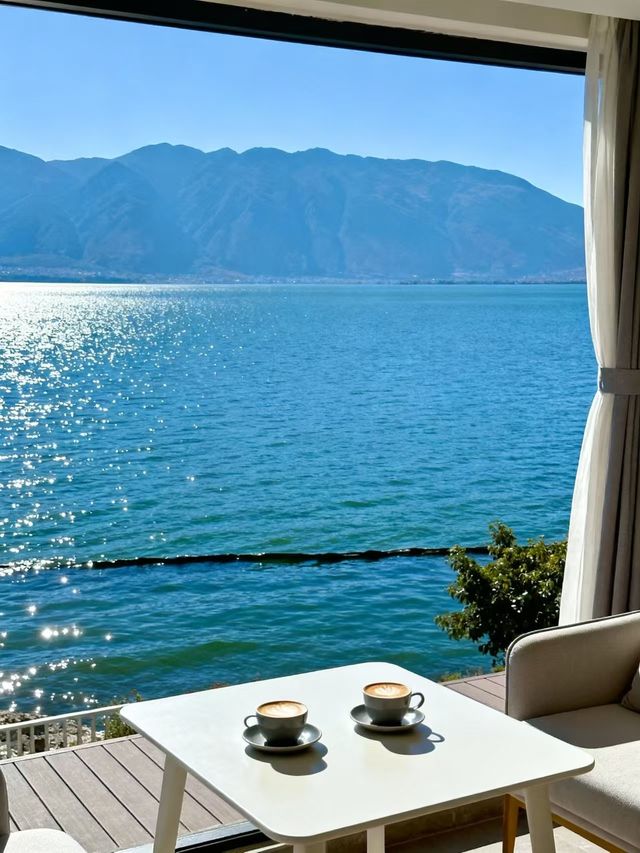 如果生活讓你感到疲憊，那就來雲南吧！ 這裡的陽光、藍天、雪山、古城…會讓你瞬間慢下來，找到生活的節奏