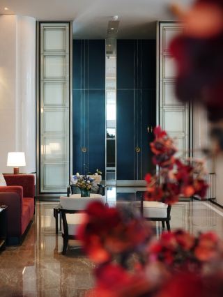 The stunning night view room in Chongqing’s high sky is the true way to experience the mountain city