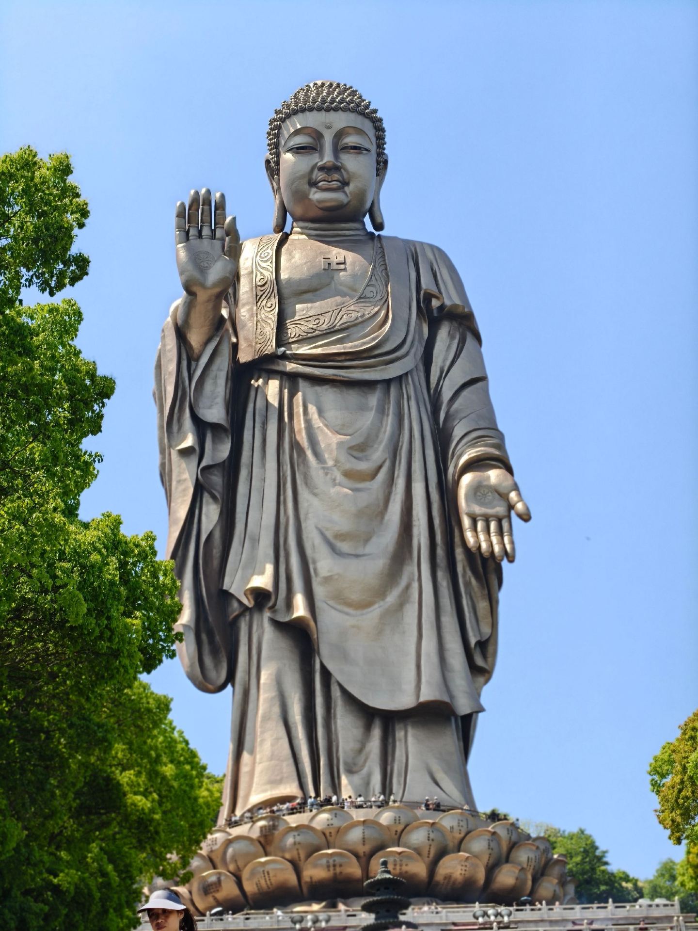 The enormous Lingshan Grand Buddha in Wuxi has to be seen to be believed...