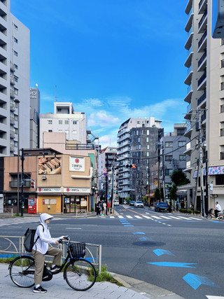  漫步江戶古道金杉通：晴空塔下的電線桿與本格夏日物語