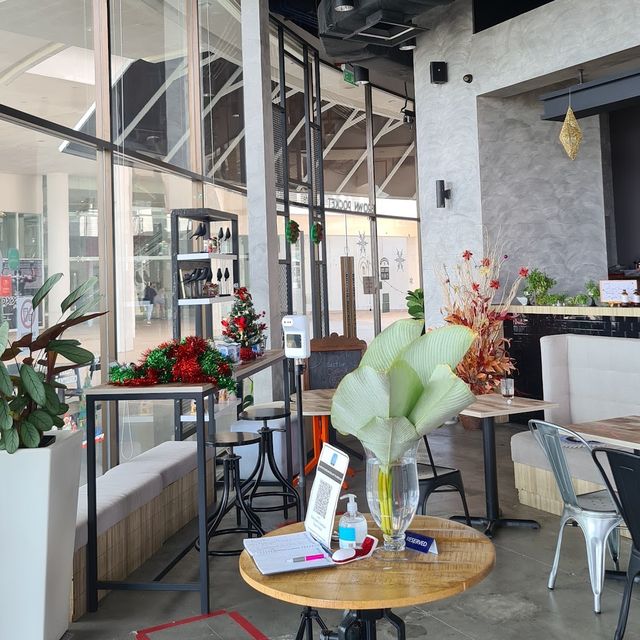 Brown Pocket Cafe owned by Silver Beans Ent