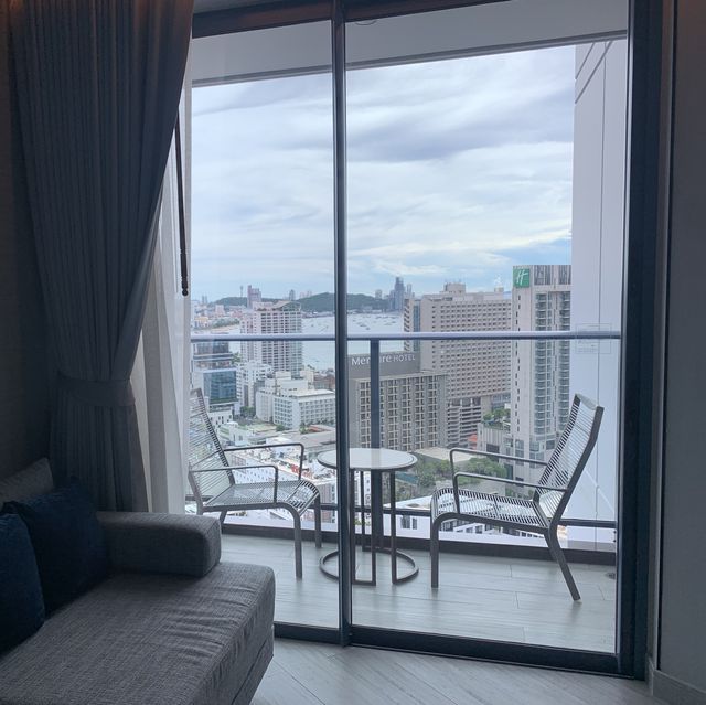 Grand Center Point โรงแรมที่มีสวนน้ำในพัทยา