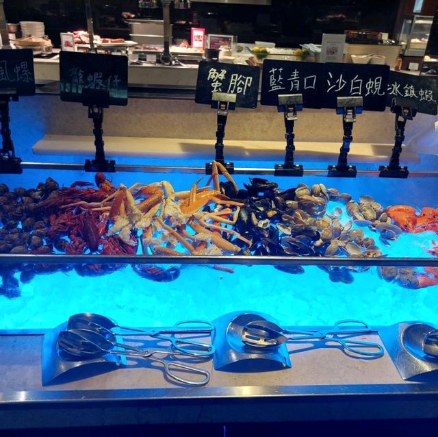 周末入住灣景國際酒店  職員有禮自助餐選擇頗多