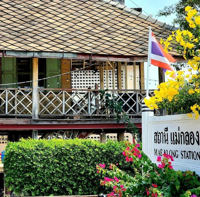 สุธาคาเฟ่ ☕️ คาเฟ่สุดทางรถไฟสายแม่กลอง - บ้านแหลม 🛤
