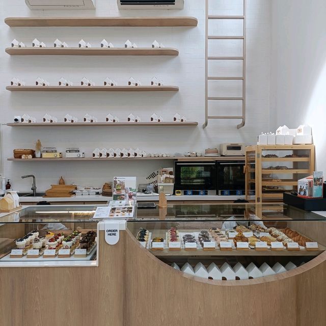 Breadtory Cafe (เบรด ทอรี่ คาเฟ่) #ตามรอยรีวิว