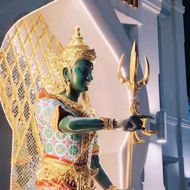 วัดงามริมแม่น้ำเจ้าพระยา