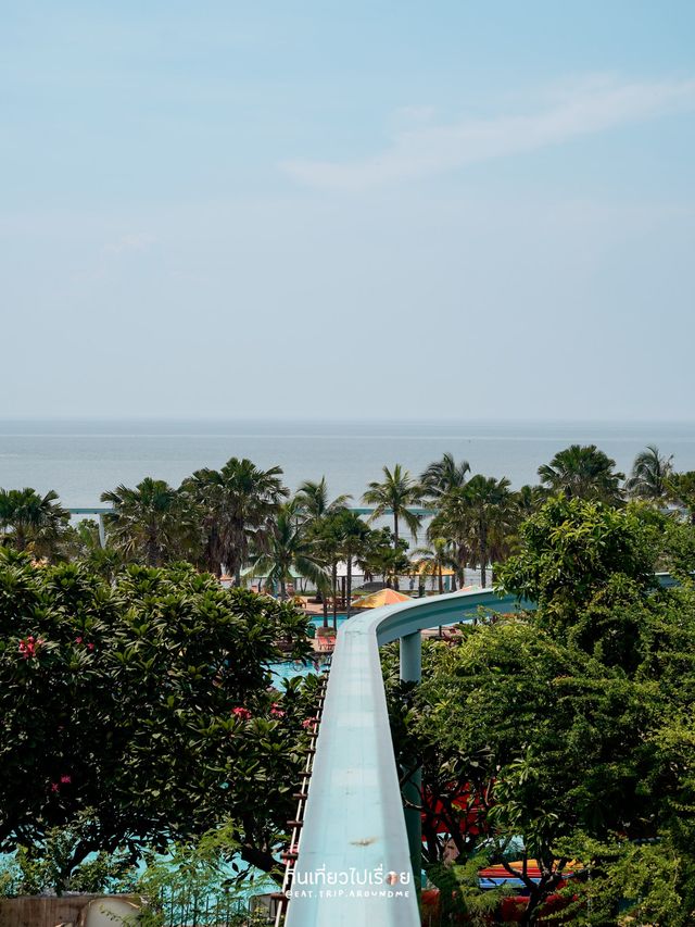 พานั่งรถไฟชมวิว หาดพัทยาแบบชิลล์ๆ ในวันหยุด