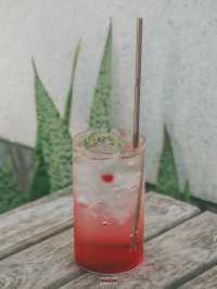 คาเฟ่ลับริมทะเลสาบในเชียงใหม่
