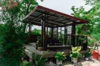 BACK HOUSE CAFE’ 