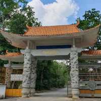 เที่ยวชมความสวยงาม..วัดเขารูปช้าง..ปาดังเบซาร์