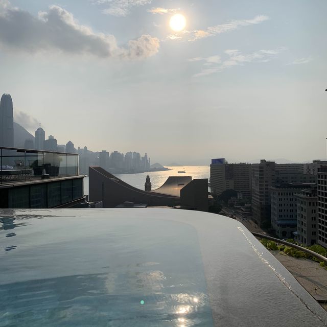 Luxurious Staycation with amazing infinity pool