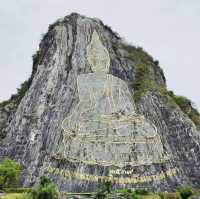 A Giant Buddha Mountain in Chonburi 😌