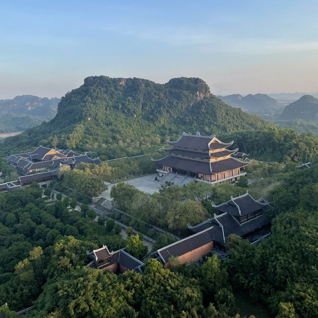 동남아 최대 규모의 사원, 닌빈 바이 딘 사원