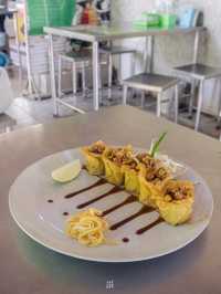 ร้านผัดไทในสวนฝีมือระดับเชฟโรงแรมในราคาท้องถิ่น