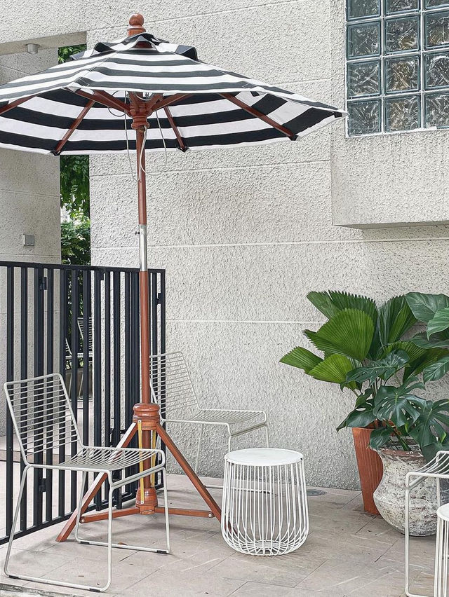 CUTE TINY COFFEE SHOP IN THAILAND 🇹🇭 