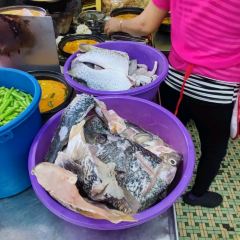 Kam Long Ah Zai Curry Fish Head User Photo