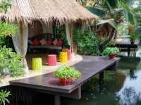 รีสอร์ทริมน้ำอัมพวา บรรยากาศดีมากเลยนะ