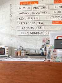 𝗟𝘆𝗸𝗲 & 𝗟𝗶𝗮 - ร้านไอศกรีมสุดชิคย่านช้างม่อย