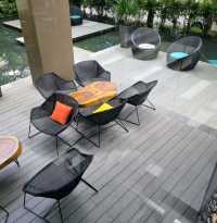 24 hr lounge at Quincy Hotel