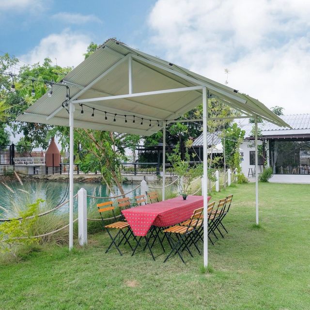 Shrimpday Farm Cafe