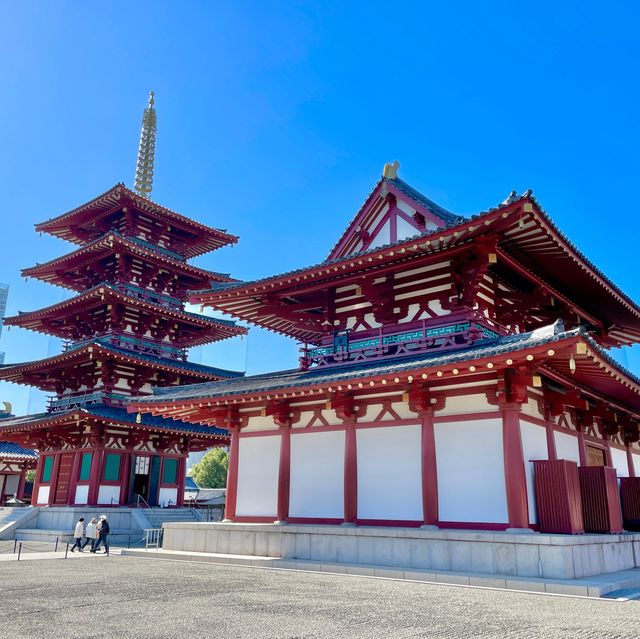 Shitenno-ji: Serenity in Osaka's Heart