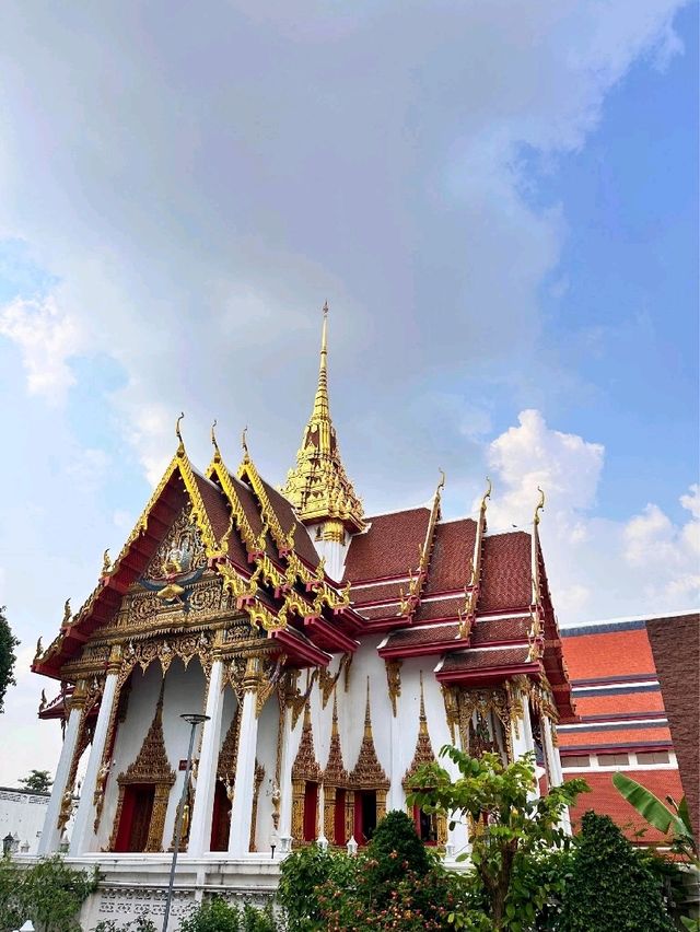 สายมูไม่ควรพลาด วัดเทวราชกุญชร