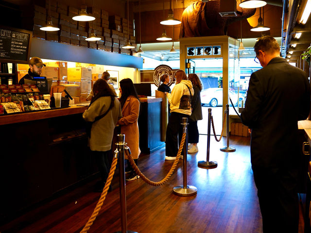 Starbucks Pike Place Pilgrimage ⭐️💵☕️