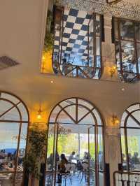 香港銅鑼灣歐式宮廷風餐廳-ROYAL INN