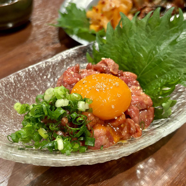 【大阪・堂山町】鮮度抜群のホルモンと卓上サーバーが自慢「路地裏焼肉 マックスザホルモン」