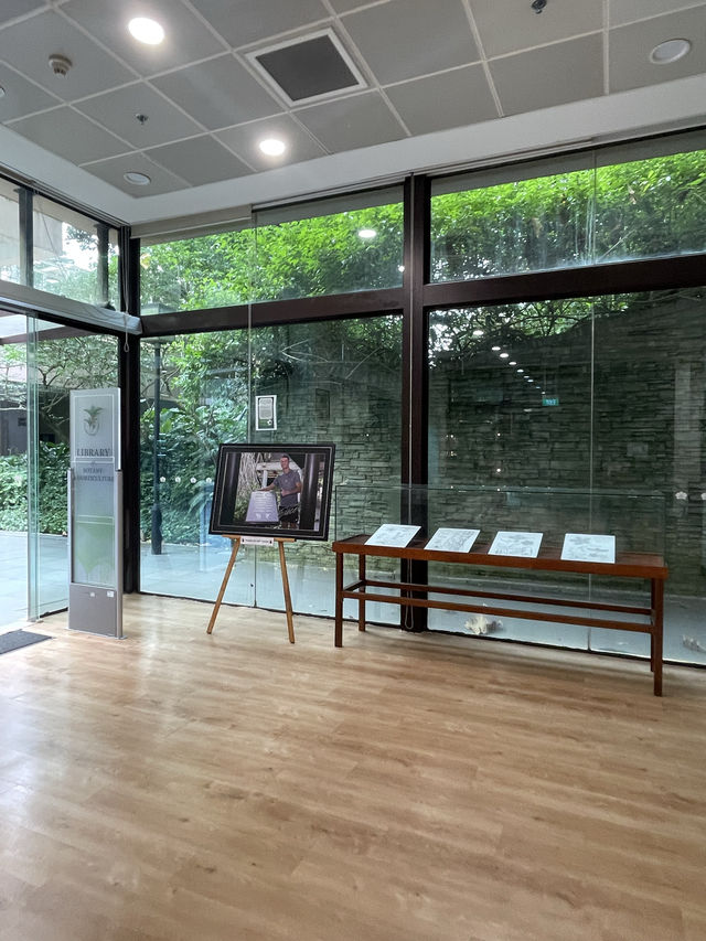 🇸🇬 Library of Botany and Horticulture - a reading corner amidst of the ...