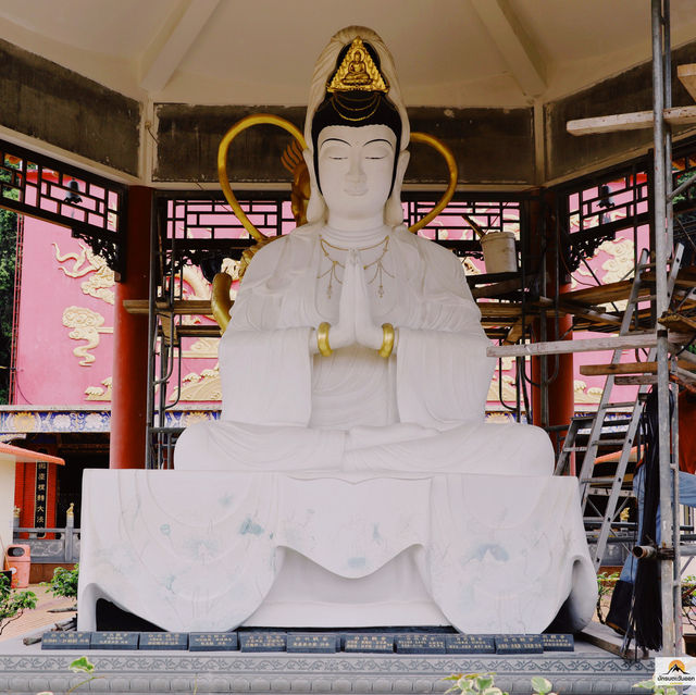 Ten Thousand Buddhas Monastery