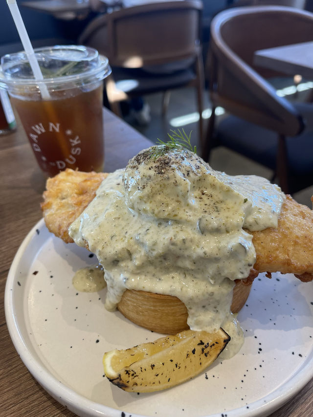 Dawn to Dusk Cafe BKK