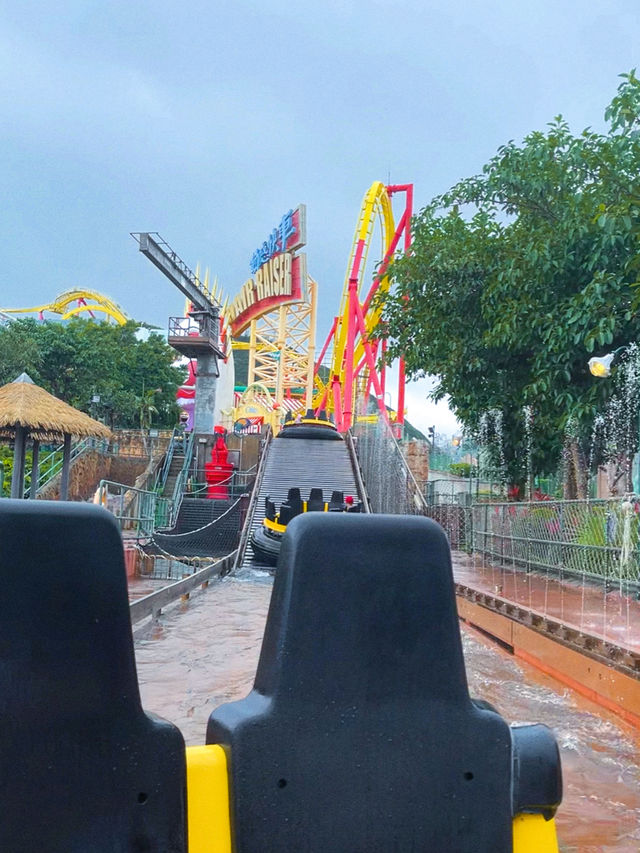 The Rapids เครื่องเล่นสุดมันส์ในสวนสนุก Ocean Park