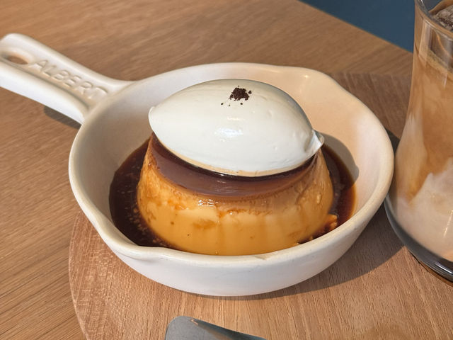 【東京】都心に潜む座席指定制カフェ!? "絶品プリン"