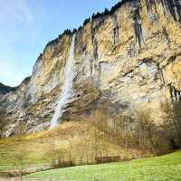 🇨🇭 Lauterbrunnen: A Valley of Waterfalls and Alpine Splendor