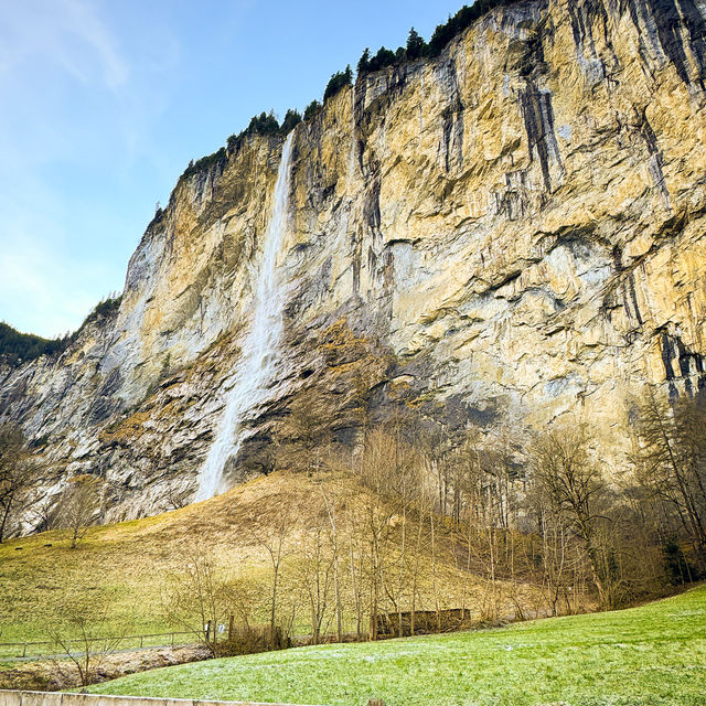 🇨🇭 Lauterbrunnen: A Valley of Waterfalls and Alpine Splendor
