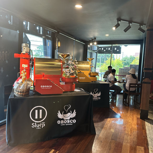 คาเฟ่เปิดใหม่ระยอง S L U R P  Spacialist Rayong 