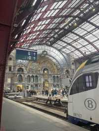 Antwerpen สถานรถไฟที่สวยที่สุดในเบลเยี่ยม