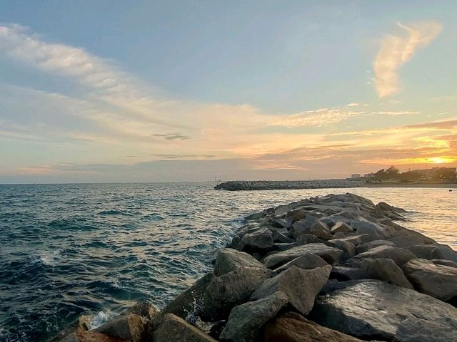 เที่ยวหาดแสงจันทร์ ระยอง
