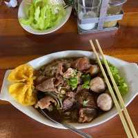 📍ก๋วยเตี๋ยวห้อยขาคูเต่า