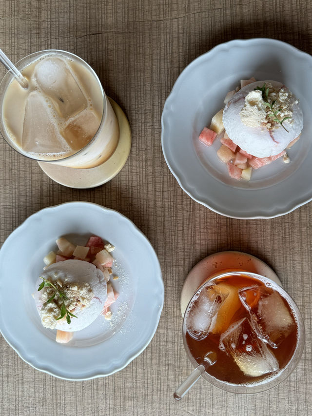 【福岡カフェ】並んでても食べたいスイーツがそこに🍑✨️