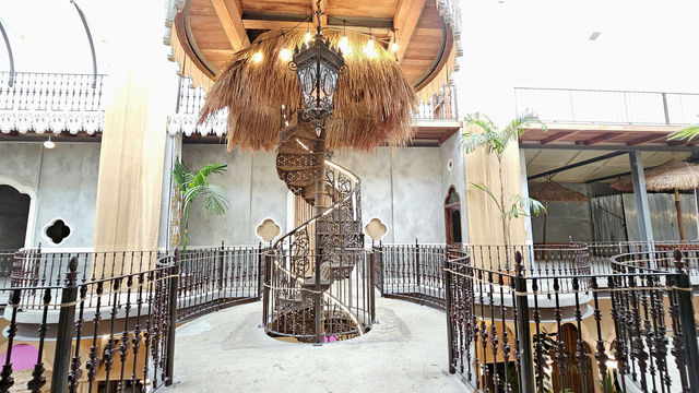 House of Benedict คาเฟ่ยอดฮิตใจกลางเมืองพัทยา
