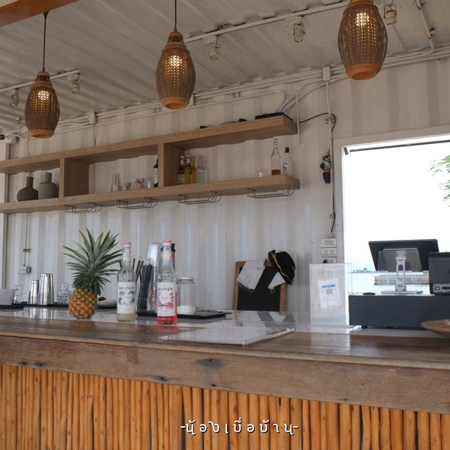 Tumlay Cafe & Bar