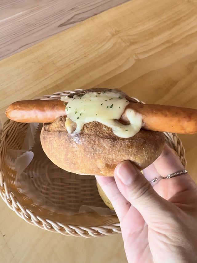 【北九州グルメ】朝7時から開いてる門司港レトロのパン屋さん🍞