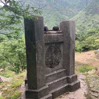 「金瓜石黃金博物館附近，再向上爬欣賞無敵海景」